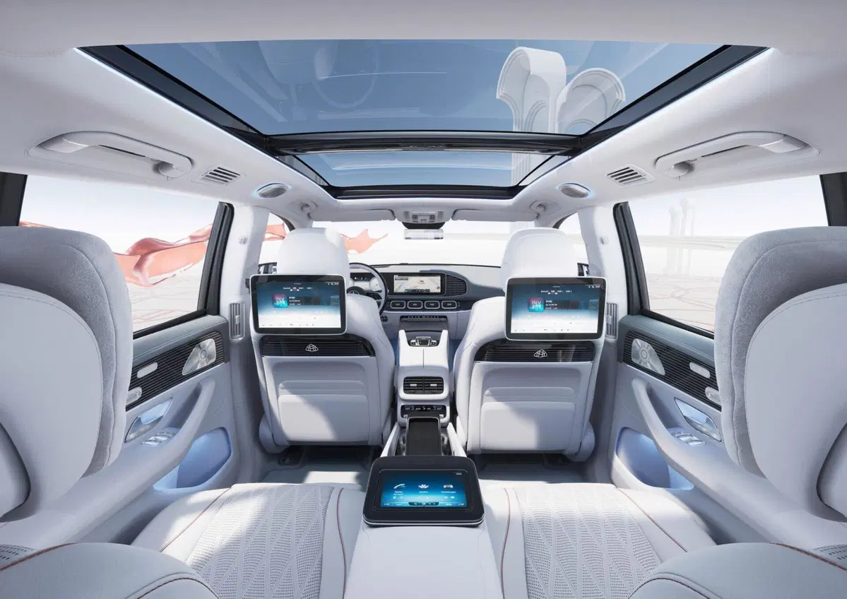 Mercedes GLS 2023: nuovo Facelift e più potenza ai motori (8)