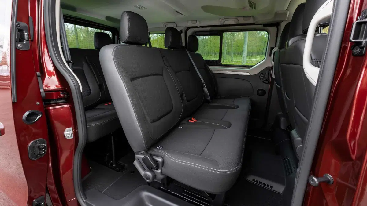 Renault Trucks Trafic (13)