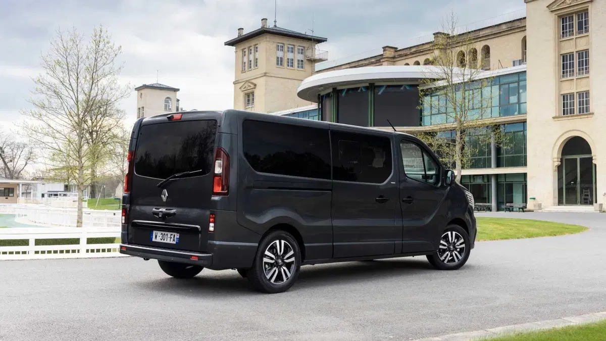 Renault Trucks Trafic (8)
