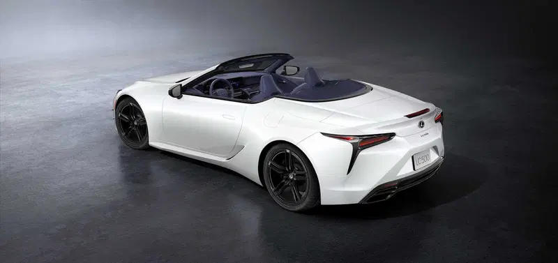 La coup&eacute; LC, il top delle Lexus si rinnova per il 2024