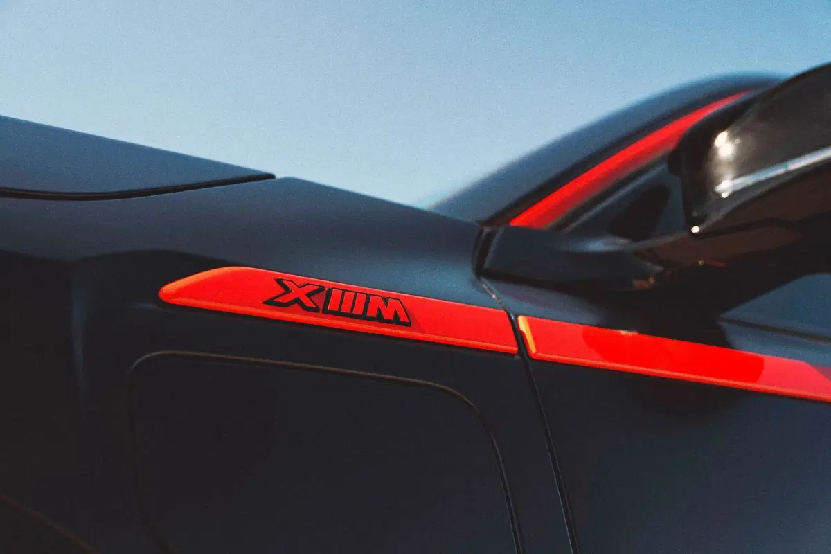BMW XM Label Red: 500 esemplari ad alto tasso di insolenza (10)