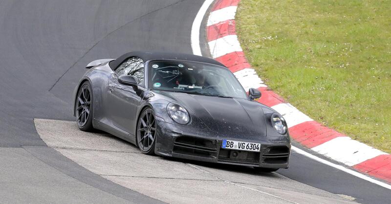 Porsche 911 Cabrio, il Facelift &egrave; stato avvistato al N&uuml;rburgring [Foto Spia] 