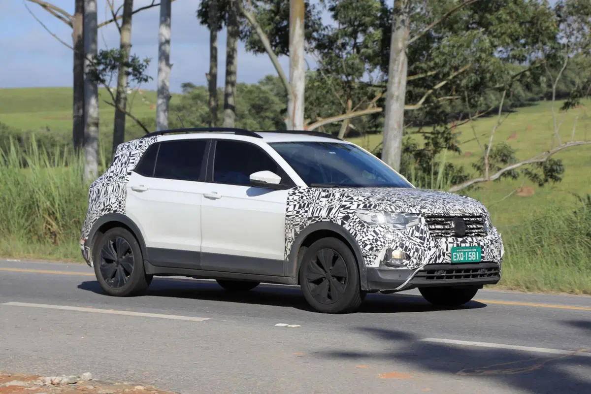 Volkswagen T-Cross, ecco il nuovo Model Year 2023 [Foto Spia]