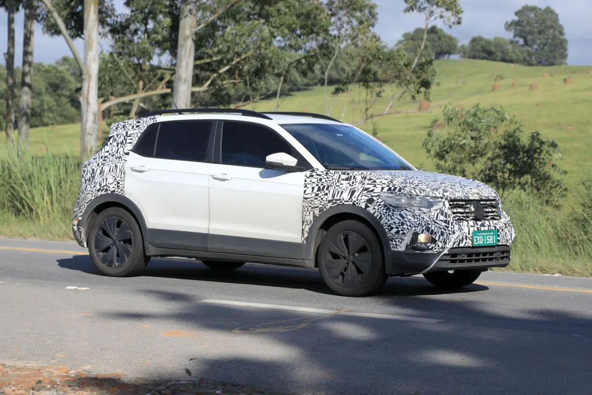 Volkswagen T-Cross, ecco il nuovo Model Year 2023 [Foto Spia] (9)