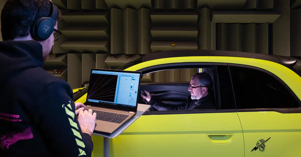 Romba l'elettrica Abarth: il sound design &egrave; complesso ma perfetto 