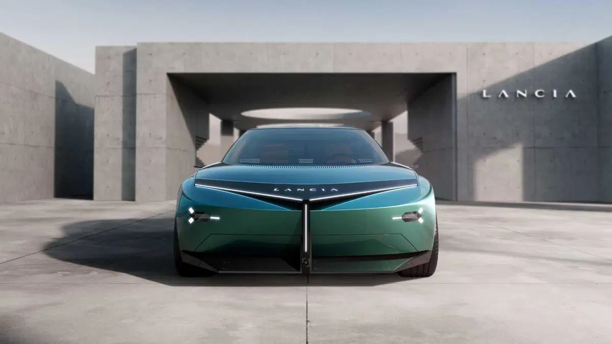 Lancia PU+RA HPE: la concept tri-generazionale (5)