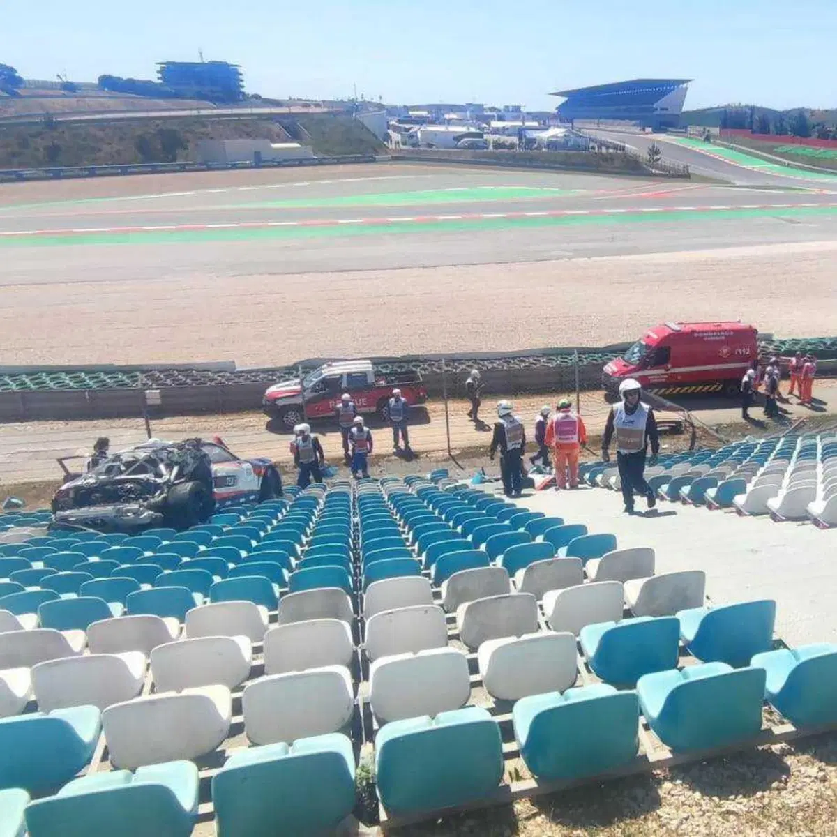 Portimao, la Porsche GT3 Cup va fuori pista sulle tribune (nessun ferito)