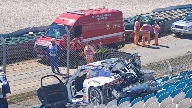 Portimao, la Porsche GT3 Cup va fuori pista sulle tribune (nessun ferito)