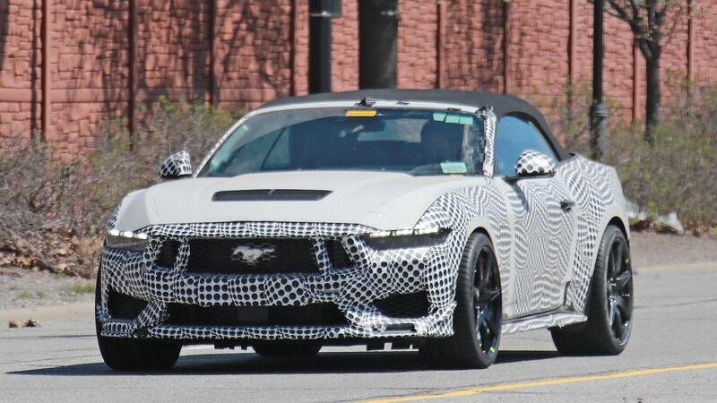 Ford Mustang Shelby GT500, il V8 ruggisce in USA [Foto Spia]