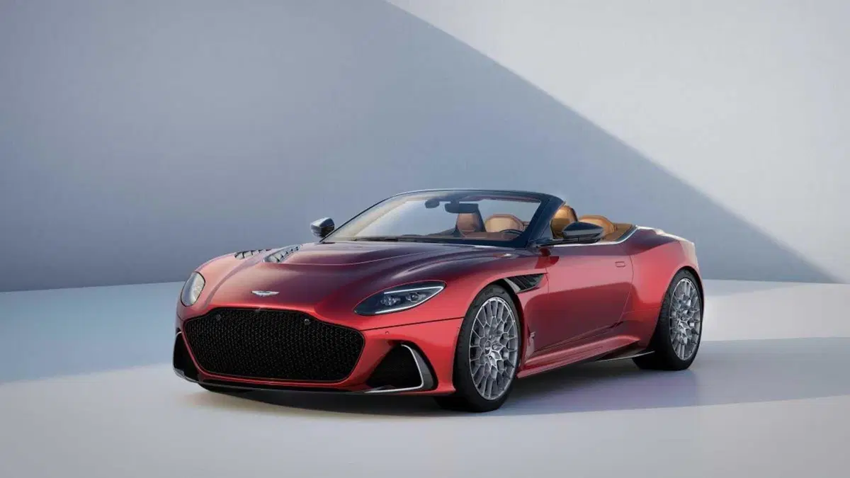 Aston Martin DBS 770 Ultimate Volante, bastano 770 Cv e 900 Nm? (3)