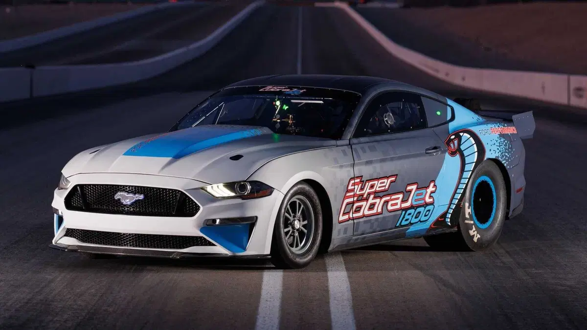 Ford Mustang Super Cobra Jet, bastano 1.800 CV elettrici? (5)