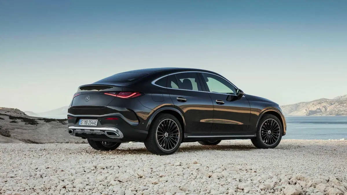Mercedes-Benz GLC Coupé 300 4Matic Mild hybrid Coupé AMG Line Advanced (3)