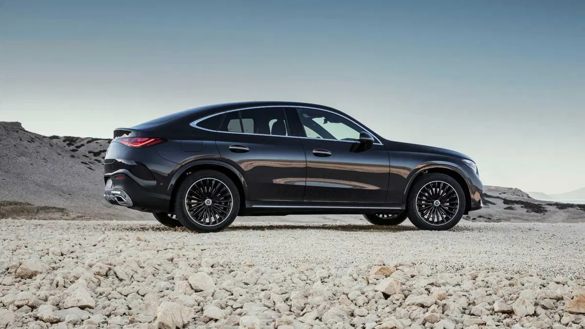 Mercedes-Benz GLC Coupé 300 4Matic Mild hybrid Coupé AMG Line Advanced (4)