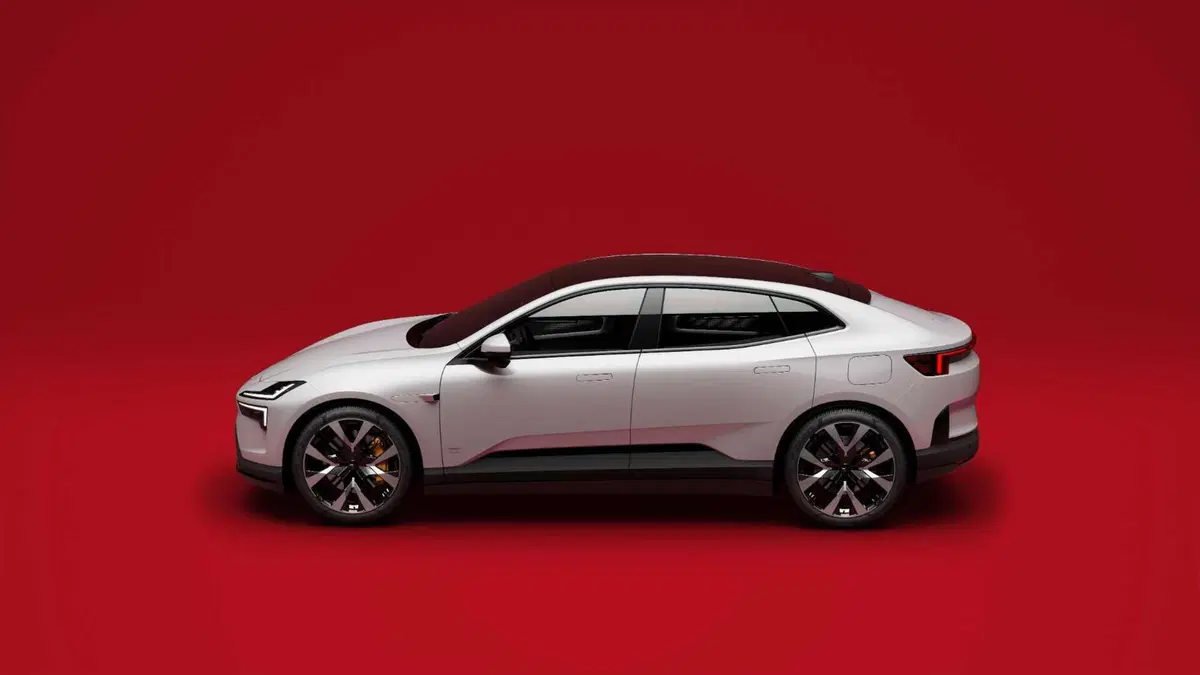 Polestar 4: il debutto della suv-coupé elettrica svedese che non ha più il lunotto (9)