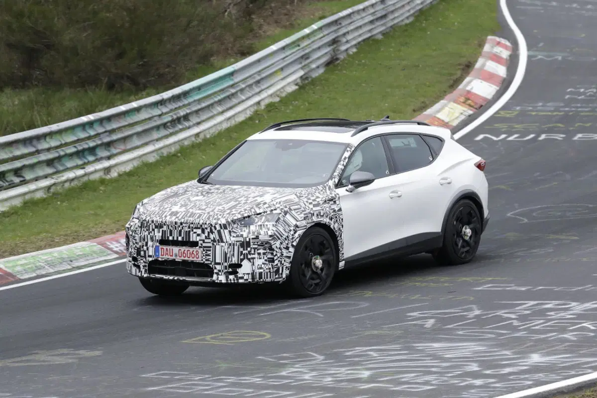 Cupra Formentor 2024, ecco il nuovo facelift [Foto Spia] (3)
