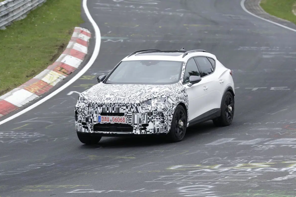 Cupra Formentor 2024, ecco il nuovo facelift [Foto Spia] (15)