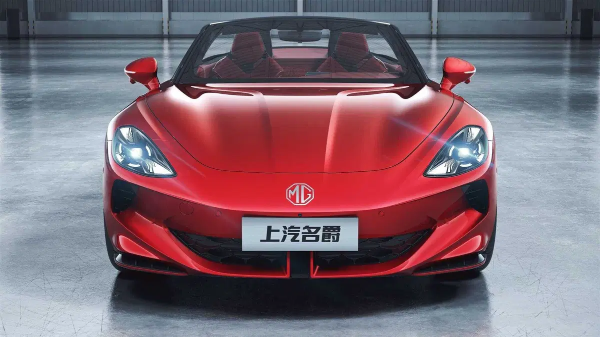 MG Cyberster, la roadster elettrica da 544 Cv arriva in Europa (4)