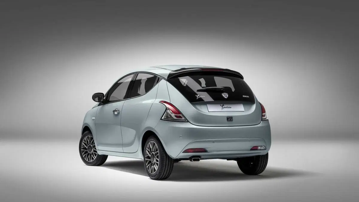 Lancia Ypsilon 1.2 69 CV 5 porte GPL Ecochic Gold (2)