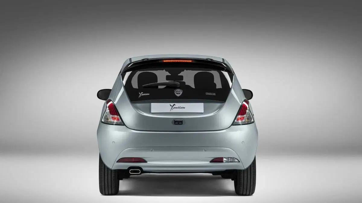 Lancia Ypsilon 1.2 69 CV 5 porte GPL Ecochic Gold (5)