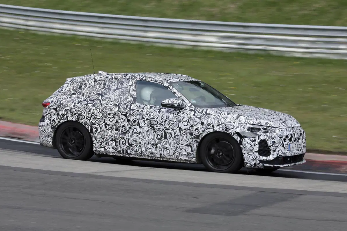 Audi SQ5 2023, la nuova generazione è in arrivo [Foto Spia] (9)