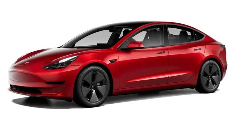 Quanto costa una Tesla Model 3 "base" nel mondo (in Italia ci va bene)