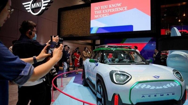 Mini e lo scandalo del gelato al Salone di Shanghai: BMW si scusa 