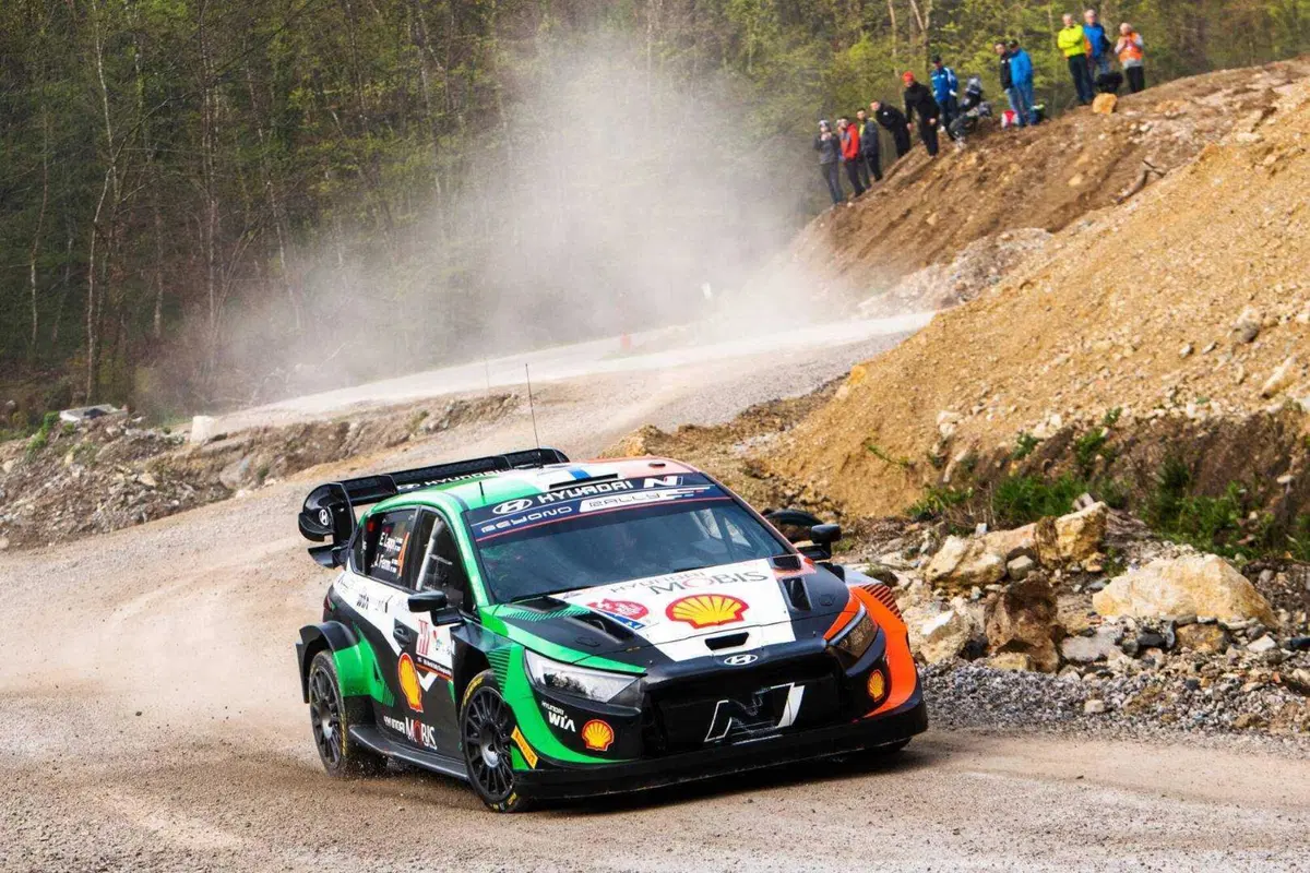 WRC Croazia D1. Neuville, Hyundai, in testa, Ogier e Rovanpera in Ritardo (12)