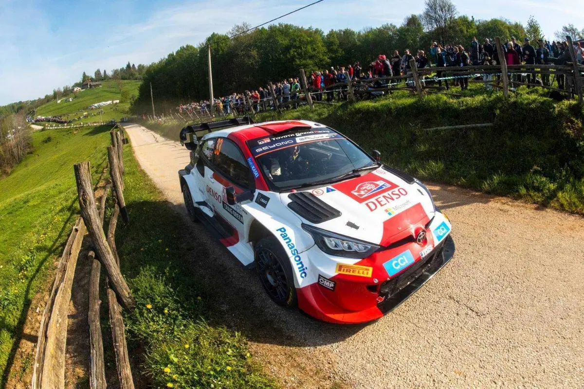WRC Croazia D2. Neuville KO, Evans OK, all'Attacco
