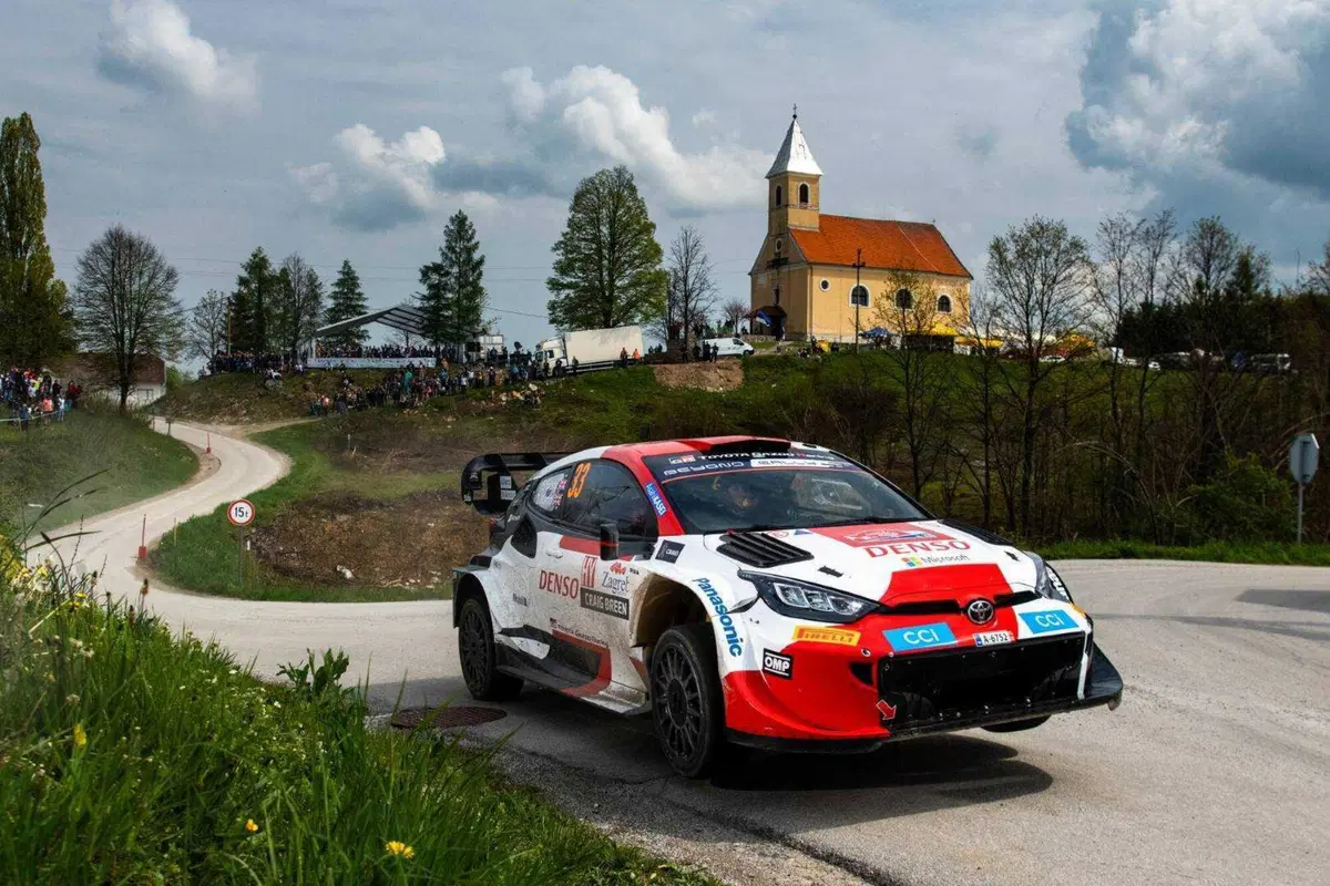 WRC Croazia. Evans, Toyota, Vince e Raggiunge Ogier in Testa al Mondiale (12)