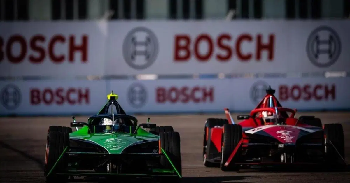 Formula E, E-Prix di Berlino -R8:Vince Cassidy davanti a Dennis e Vergne