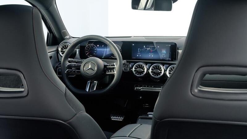 Mercedes Classe A 2023 a gasolio: va ad aria, viaggi per 465 km con 30 litri [VIDEO]