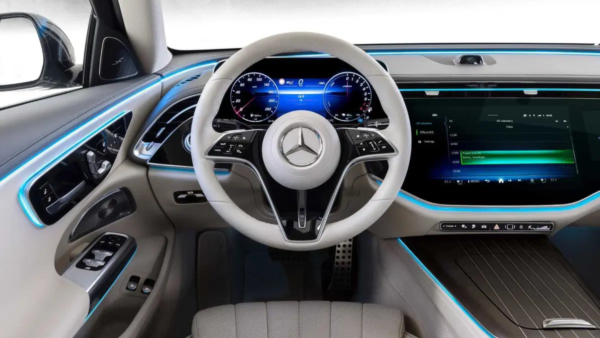 Mercedes Classe E 2023: tutta nuova e molto digitale   (7)