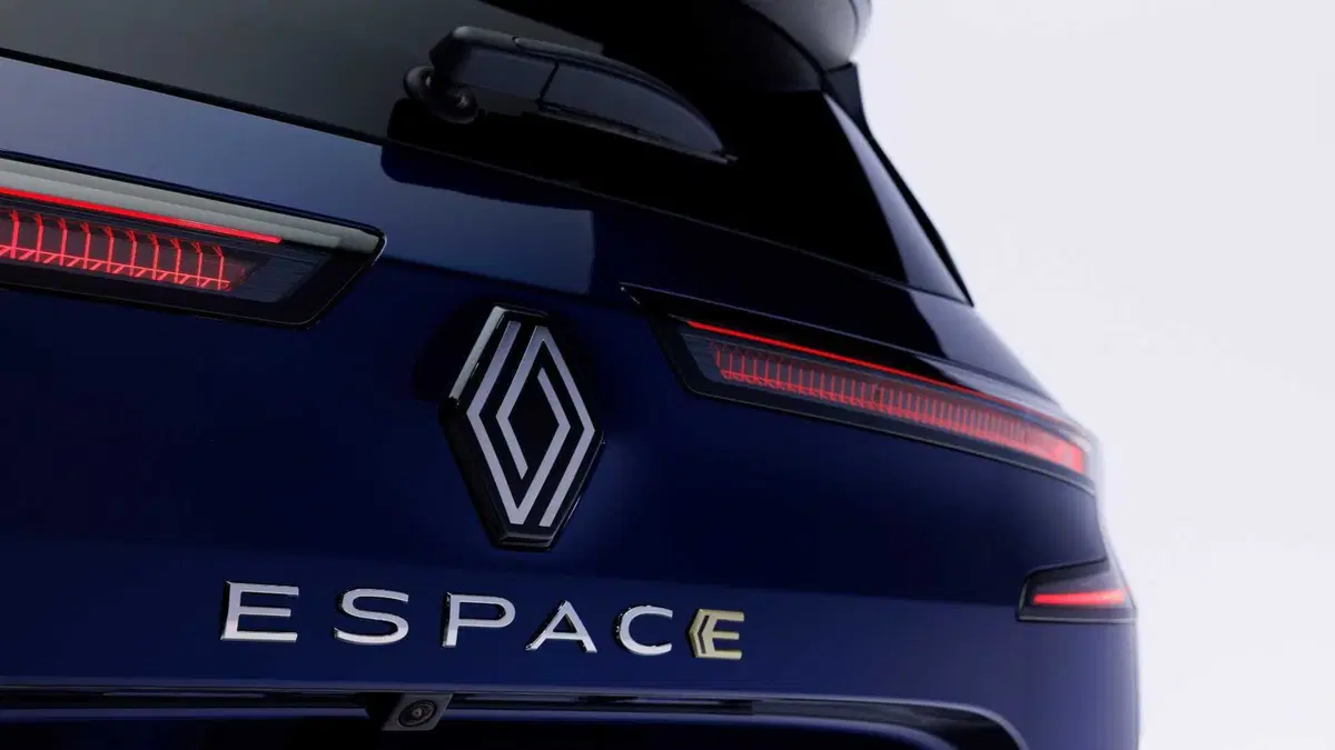 Renault Espace (2023-->>) (21)