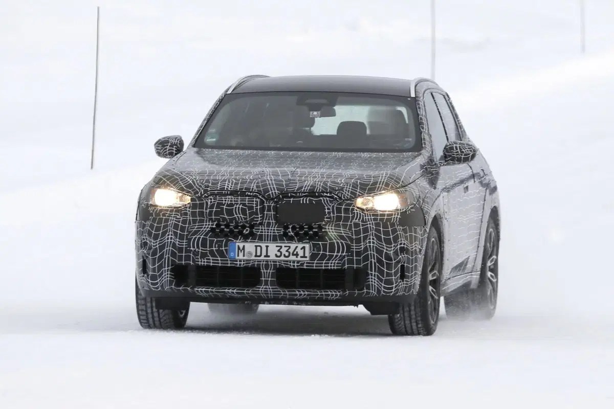 BMW X3 2023, la nuova generazione è in arrivo [Foto Spia] (8)