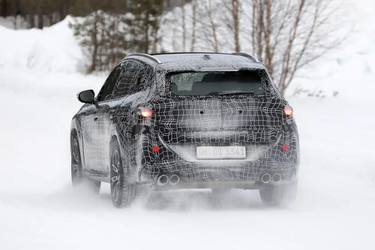 BMW X3 2023, la nuova generazione è in arrivo [Foto Spia] (12)