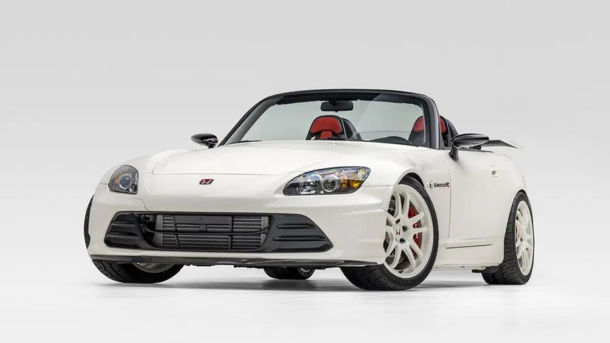 Metti insieme una Honda S2000 e una Civic Type R: restomod californiano (2)