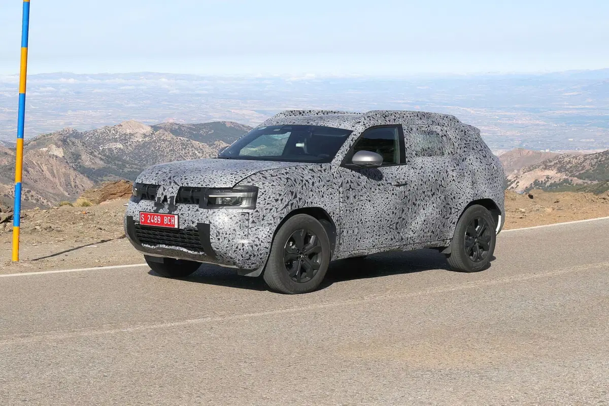 Dacia Duster 2024, la nuova generazione è in arrivo [Foto Spia] (5)