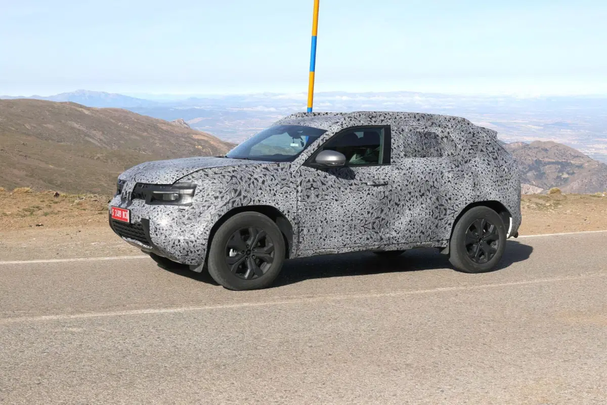 Dacia Duster 2024, la nuova generazione è in arrivo [Foto Spia] (6)