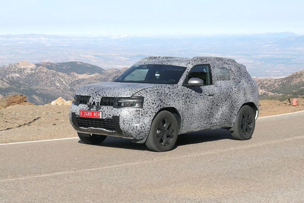 Dacia Duster 2024, la nuova generazione è in arrivo [Foto Spia] (9)