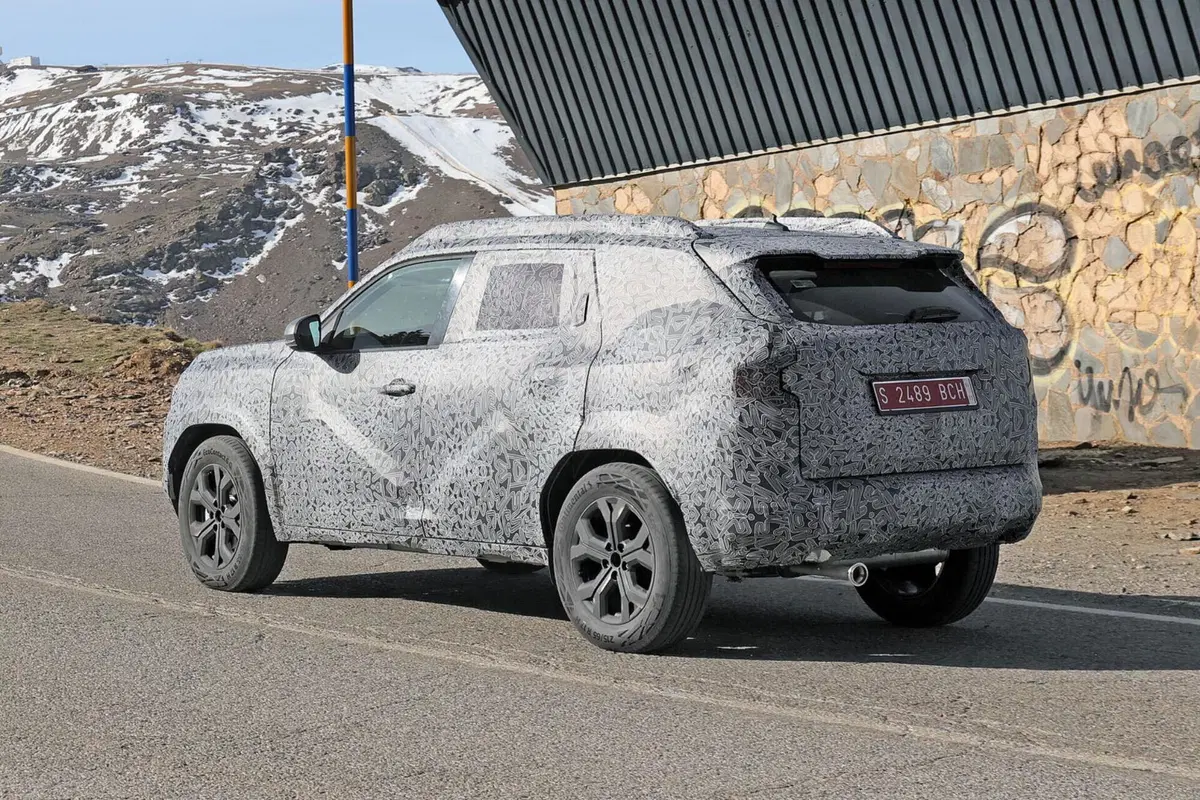 Dacia Duster 2024, la nuova generazione è in arrivo [Foto Spia] (14)