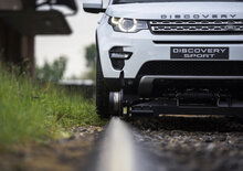 Land Rover Discovery Sport: tre vagoni al traino per 10 km