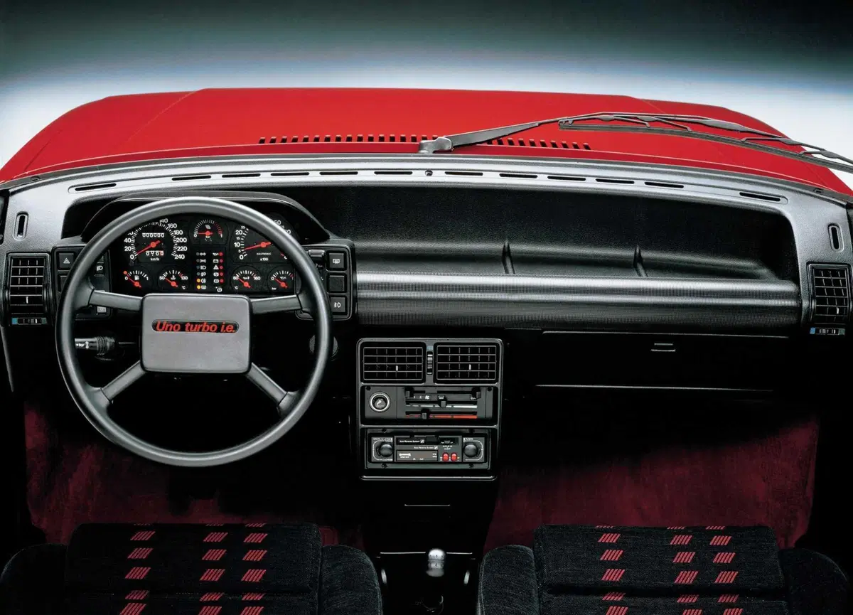 FIAT Uno: Buon compleanno! 40 anni di storia (1983 - 2023) (12)
