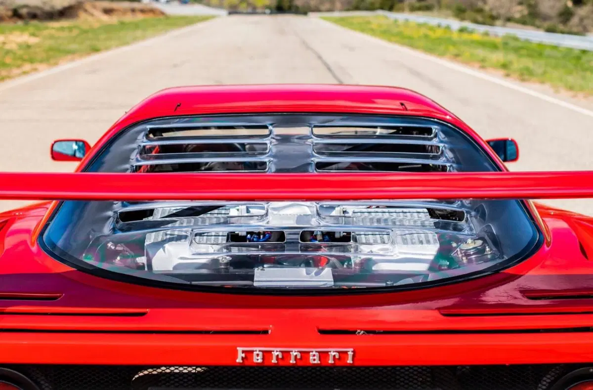 La Ferrari F40 di Alain Prost " Il Professore" è all'asta: non aveva nemmeno il catalizzatore