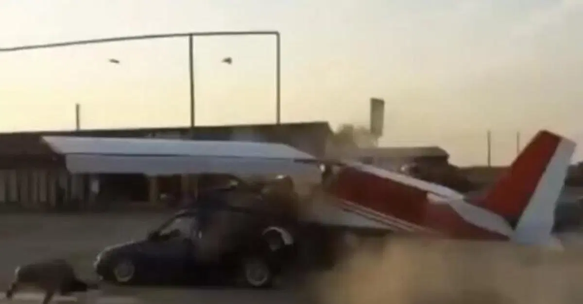 Vallo a spiegare all'assicurazione: tamponamento aereo [VIDEO] 