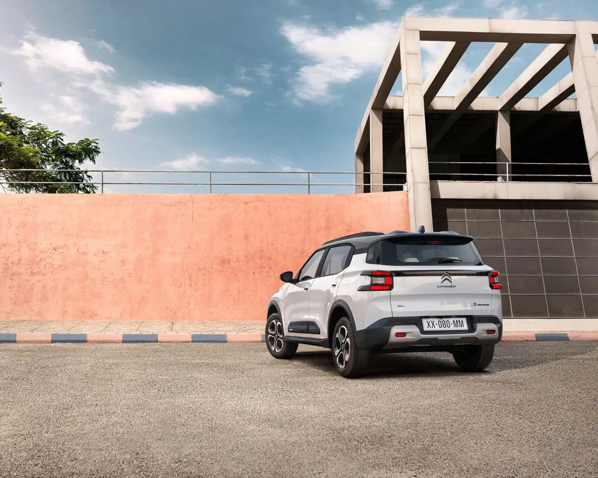 Nuova Citroen C3 Aircross: piccola Suv ma a "passo lungo" dall'India (4)