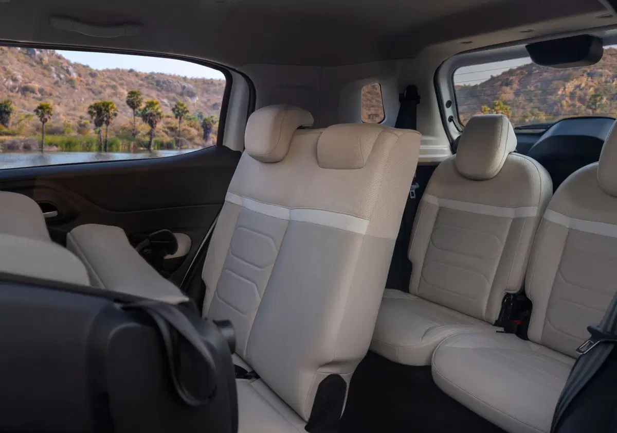 Nuova Citroen C3 Aircross: piccola Suv ma a "passo lungo" dall'India (5)