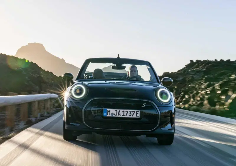 MINI Mini Cabrio (2023-->>) (27)