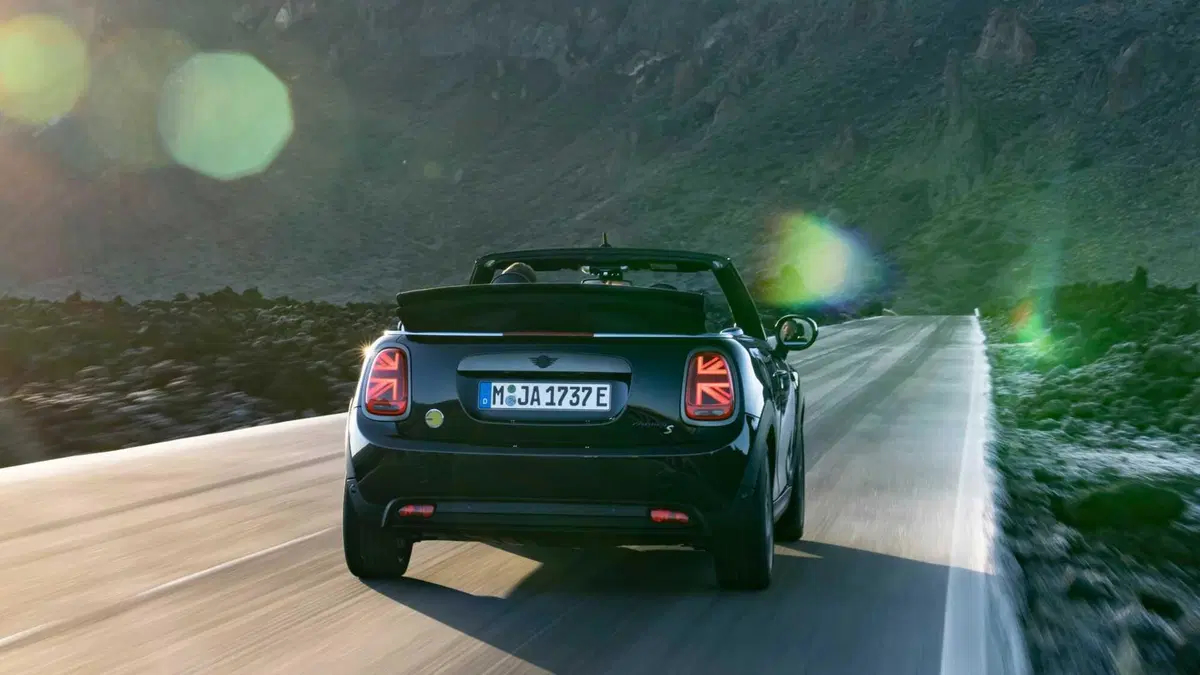 MINI Mini Cabrio 2.0 John Cooper Works JCW auto (51)