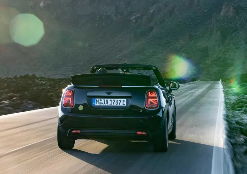 MINI Mini Cabrio (2023-->>) (29)