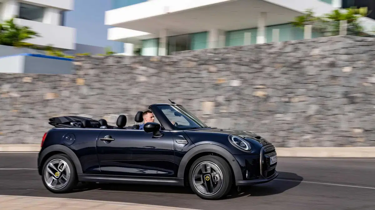 MINI Mini Cabrio 2.0 John Cooper Works JCW auto (52)